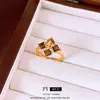 Set de pendientes, collar y anillo de plata chapada en oro real con circonita cúbica, piedra ojo de tigre y forma de flor de diamante - una lujosa y vintage colección de joyería para mujer