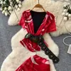 Conjunto de Dos Piezas Rojo Floral Puramente Atractivo para Mujer, Atuendo de Verano Estilo Vacaciones Ajustado