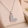 Exquisito Colgante Romántico de Amor Collar de Acero de Titanio para Mujer Lujo Ligero Diseño de Nicho Corazón Pintado a Mano Cadena Elegante para Clavícula Versátil