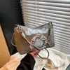 Bolsa de Nylon Manual com Bordado Pesado de Donut Bolsa Transversal Casual Japonesa para Passeios e Trabalho Bolsa de Ombro Versátil