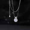 Colar Nalan em Prata S925 Borboleta com Calcedônia Branca Redonda e Diamantes, Colar Flor de Quatro Pétalas com Ágata Branca Y02552