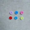 Botões Pequenos Coloridos Kit de Material Artesanal DIY Colagem Criativa para Jardim de Infância Botões Redondos de Resina para Crianças