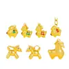 Loja de Ouro Puzuo Mesmo Estilo Ouro Areia Acessórios DIY Pingente de Cavalo Três Flores Martelado Colar Pingente de Cavalo do Zodíaco Chinês Novo para Mulheres