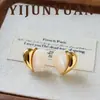 Novos Brincos de Concha com Zircônia Microincrustada, Moda Retro Europeia e Americana Versátil, com Toque de Luxo Leve e Sofisticado, Brincos com Pino de Prata 925 para Mulheres