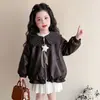 Chaqueta de Otoño/Invierno para Niña 2026 Estilo Nuevo Chaqueta Gruesa de Cuero con Forro Polar para Niños Top de PU a Cuadros con Cuello de Muñeca para Niña Pequeña