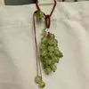 Pingente de Mochila Minimalista de Cacho de Uva com Design Simples, Moda Única, Versátil, Estiloso e Esteticamente Agradável