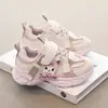 Zapatos de algodón para niñas 2025 nuevos cómodos y frescos nuevos zapatos para niños niños medianos y grandes niña de dibujos animados zapatos de papá estilo primavera