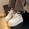 Tenis Blancos de Suela Gruesa para Mujer, Nuevos de Primavera 2026 Más Vendidos, Zapatos que Aumentan la Altura para Mujeres Bajitas, Tenis Blancos de Moda para Mujer