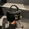 Bolso de Mujer 2025 Nueva Llegada Bordado Moda Diseño Nicho Estilo Chanel Bolso de Mano Estilo Occidental Bolso de Hombro Cruzado
