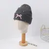 2025 Nuevo Estilo Coreano Ins Gorro de Punto Cálido con Lazo para Mujer con Circunferencia de Cabeza Grande, Pequeño Gorro de Lana Versátil y que Favorece el Rostro en Stock