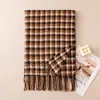 Lenço Cachecol Versátil de Faux Cashmere Doce e Suave de Alta Qualidade Proteção Contra Frio de Inverno Aquecimento Outono Inverno Xadrez com Franjas Lenço Feminino