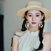 Aretes de Aro con Lentejuelas Metálicas de Diseño Nicho para Mujer Moda de Lujo Ligero Combinable 2024 Nueva Moda Clip para la Oreja