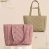 A nova bolsa tote clássica com padrão de diamante da Runhui é uma bolsa de laptop de grande capacidade para o dia a dia e uma bolsa de mão estilosa para viagens.