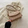 Bolsa Feminina 2026 Novo Modelo Crossbody Design de Nicho Verão High-End Moda Tendência Versátil Ombro Pequena Quadrada Bolsa Tendência
