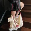 Bolsa Tote de Lã Fashion para Mulheres 2025 Novo Design Retrô Mochila Grande Capacidade Versátil Bolsa de Ombro Único Axila
