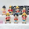 Llavero de One Piece Colgante de Goma Blanda Animación de Dibujos Animados Luffy Llavero de Coche Adornos Colgantes Caja Sorpresa Muñeca Pequeña Personalización
