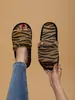 Pantuflas de Casa con Estampado de Leopardo y Punta Abierta Explosiones Transfronterizas de Amazon Pantuflas con Estampado de Leopardo Primavera y Otoño Cuatro Estaciones Pantuflas de Piso