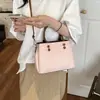 Ventas directas desde la fábrica de origen: Bolso de piel suave con patrón de lichi de alta gama, bolso de mano cuadrado pequeño vintage con correa ancha para el hombro, bolso cruzado de un solo hombro