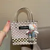 Nova Bolsa Cesta de Plástico Tecida Artesanal Tailandesa Tendência para Mulheres, Bolsa de Mão Versátil Fashion