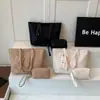 Bolsa Casual Retro de Ombro Grande Capacidade Estilo Coreano para Mulheres 2025 Nova Bolsa Tote Colorida Lisa para Estudante Universitário