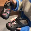 Zuecos cerrados para mujer para uso en casa, pantuflas de verano antideslizantes para baño, de suela suave, ligeros, se pueden usar afuera, pantuflas para hombre