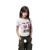 Camiseta Cropped Juvenil de Manga Corta Ajustada con Estampado de Corazones Rosa con Estampado de Leopardo de Diseñador Único para Mujer