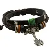 Yiwu artículo pequeño popular colgante de hoja de arce pulsera de cuero tejida multicapa estilo étnico pulsera retro joyería