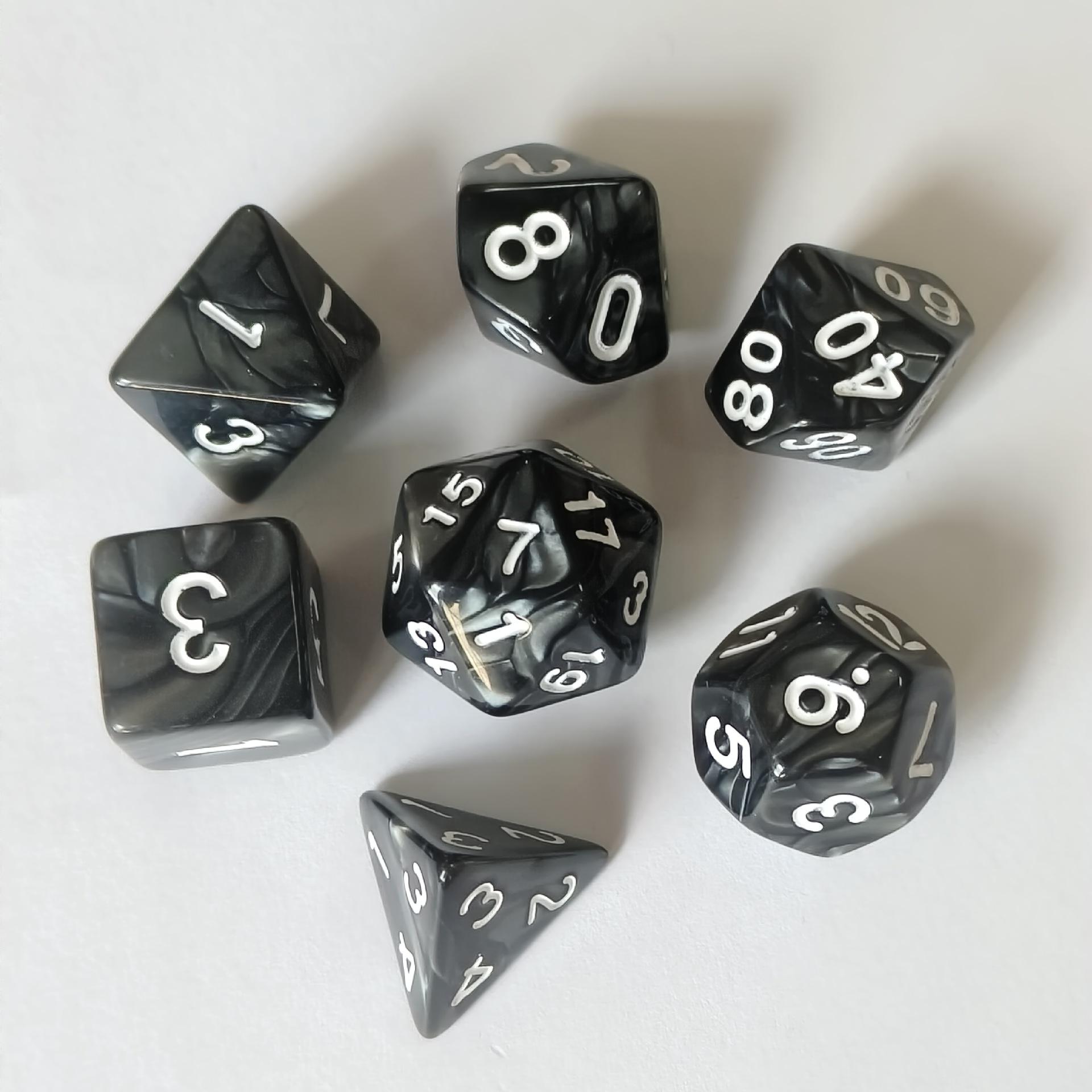 七个一套珍珠纹白油黑