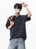 Camiseta de Manga Corta con Cuello Redondo y Bloques de Color Rayados Estilo Americano para Hombre, Estilo Perezoso Vintage de Verano, Top Holgado con Cuello Henley