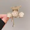 Accesorios para el Cabello de Alta Gama, Pinza de Flor de Rosa y Mariposa, Pinza para el Cabello con Borla y Flor de Rosa Estilo Francés para Mujeres, para la Parte Trasera de la Cabeza, Accesorios para el Cabello de Año Nuevo