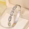 Pulseira Estilo Casal, Moderna Europeia e Americana Luxo Leve Cravejada com Diamantes Nova Pulseira de Aço Titânio Transfronteiriça para Mulheres, Pulseira Versátil e que Não Desbota