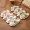 Chinelos de Algodão Outono e Inverno com Laço, Sapatos para Gestantes Femininas, Chinelos de Casa Espessados, Sapatos de Algodão Antiderrapantes, Chinelos de Algodão Fechados com Pelúcia