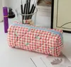 Nuevo bolso de mano acolchado de gran capacidad para mujer, bolso de mano suave y portátil para estudiantes, bolso de mano para lavado
