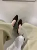 Otoño 2026 Nuevo Retro Francés Tacón Grueso Punta Cuadrada Zapatos Planos de Corte Bajo Mocasines Elegantes de Slip-On para Mujer Zapatos de Frijol