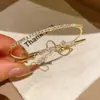 Pulseira Dupla Camada com Laço de Zircônia Estilo Francês, Pulseira Doce Estilo Ins, Luxo Leve, Sensação de Alto Padrão, Acessório de Mão Versátil para Mulheres