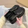 Sapatos de couro com sola macia, sapatos sociais estilo britânico com sola grossa, novos mocassins de outono 2026 para mulheres, sapatos formais versáteis, sapatos JK