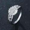 Pulsera de Alto Gama Estilo Europeo Incrustada con Diamantes para Mujer, Pulsera de Moda Simple y de Lujo Ligero con Diseño de Nicho Trendy, En Stock Dorado
