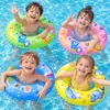 Directamente del fabricante, ofrecemos personalización al por mayor de juguetes y flotadores inflables para piscinas infantiles, fabricados con material de PVC fácil de almacenar.