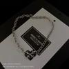 Estilo celebridad de internet ins hip hop Collar de amor de espinas femenino nicho viento frío dulce genial temperamento de alta frialdad cadena clavicular