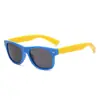 Gafas de Sol para Niños Estilo Nuevo Clavo de Arroz Moda Gafas de Sol para Hombres y Mujeres Listas para la Venta Al Por Mayor Gafas de Plástico para Niños