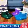 Botas de lluvia cortas para mujer para todas las estaciones, cómodas y ligeras, zapatos impermeables para limpieza de cocina, protección laboral, lavado de autos, botas de agua para mujer
