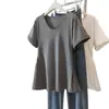 Camiseta Plus Size de Comprimento Médio com Decote em U e Manga Curta para Mulheres Verão 2025 Nova para Gordas mm Solta com Efeito Emagrecedor Cobre a Barriga Top Assimétrico
