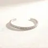 Nueva pulsera especial de acero de titanio de moda europea y americana para mujer, personalidad abierta, temperamento, moda versátil, pulsera para mujer