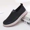 2026 Novo Estilo Sapatos Casuais Slip-On Respiráveis de Malha com Solas Macias Antiderrapantes, Novo Estilo Chinês, Leves e Confortáveis Sapatos de Pai Masculinos