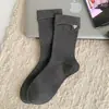 Meias Coreanas para Mulheres com Bordado de Coração Doce, Meias de Cano Médio com Barra, Meias Slouch Ribatadas Versáteis da Moda, Meias Cinzas para Mulheres