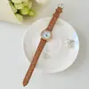 Relógio Estilo Britânico Vintage Feminino Fashion Simples Iniciante Estudante do Ensino Médio Alto Valor de Beleza Nicho Luxo Leve Relógio de Pulso Feminino a Quartzo