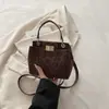 Bolsa Transversal de Ombro Feminina Leopardada Transfronteiriça da Moda 2026 Nova Bolsa Feminina Fosca Bolsa de Mão Estilosa Retro com Fecho
