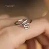 Anillo de Serpiente Benmingnian para Mujer Plata de Ley s925 Diseño de Nicho Moda Versátil Anillo Pequeño de Serpiente Anillo Abierto para Dedo