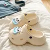 Sandalias de playa EVA de suela gruesa para aumentar la altura 2026 estilo caliente de verano lindas divertidas zapatillas de punta cerrada resistentes al desgaste para niñas