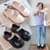 Sapatos de Couro para Meninas Primavera 2025 Estilo Britânico Pérola JK Sapatos Mary Jane Sapatos de Princesa para Meninas Mocassins de Solado Macio para Crianças Mais Velhas